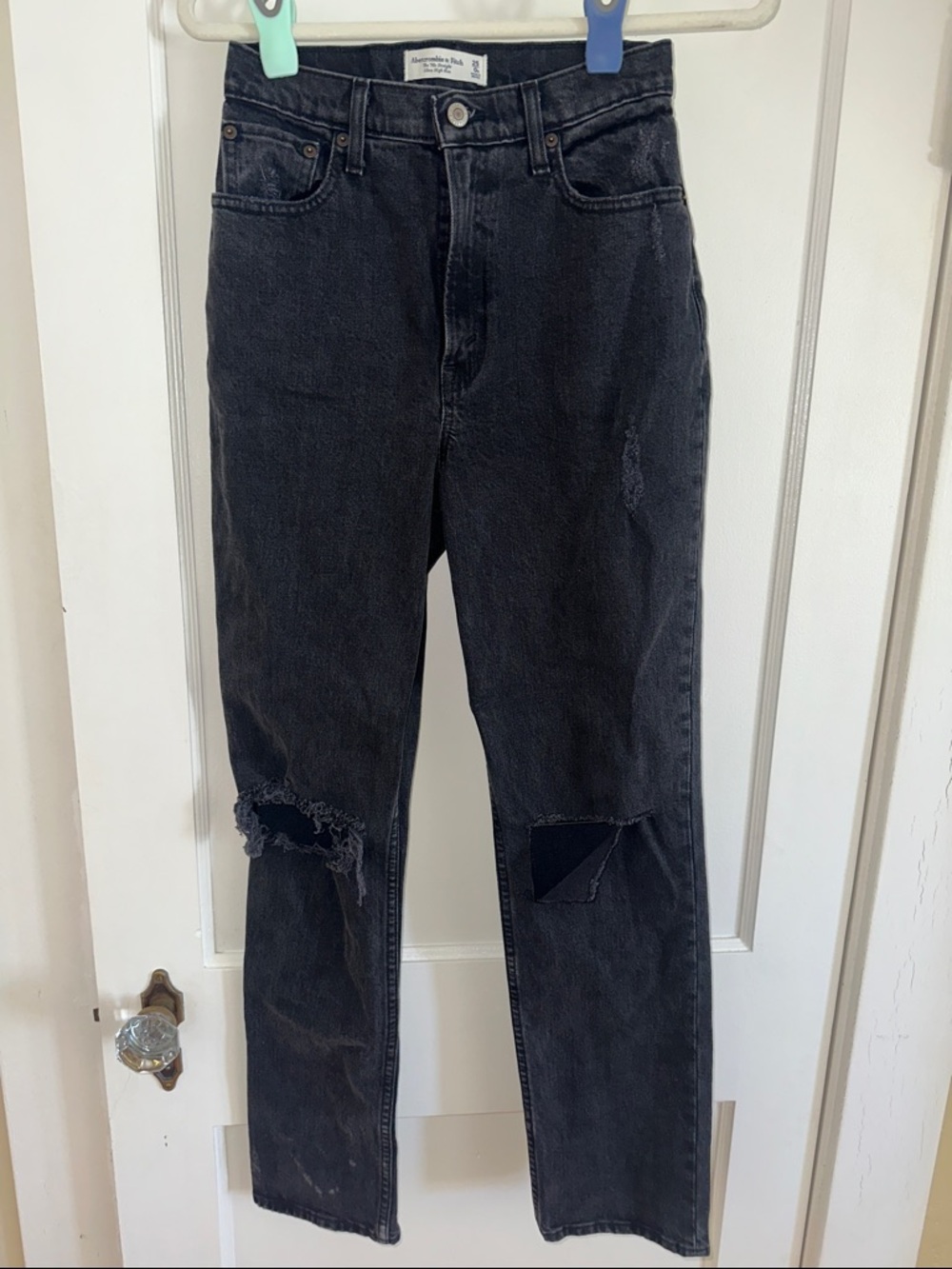 Abercrombie & Fitch Black Women's Straight-Leg Jeans - Distressed Knee Detail